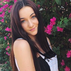 Meet your Posher, Sierra